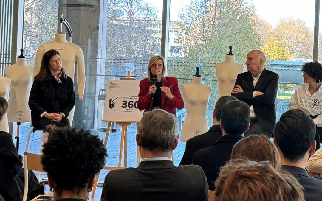 L’Europe valide deux dispositifs d’affichage environnemental pour l’habillement…